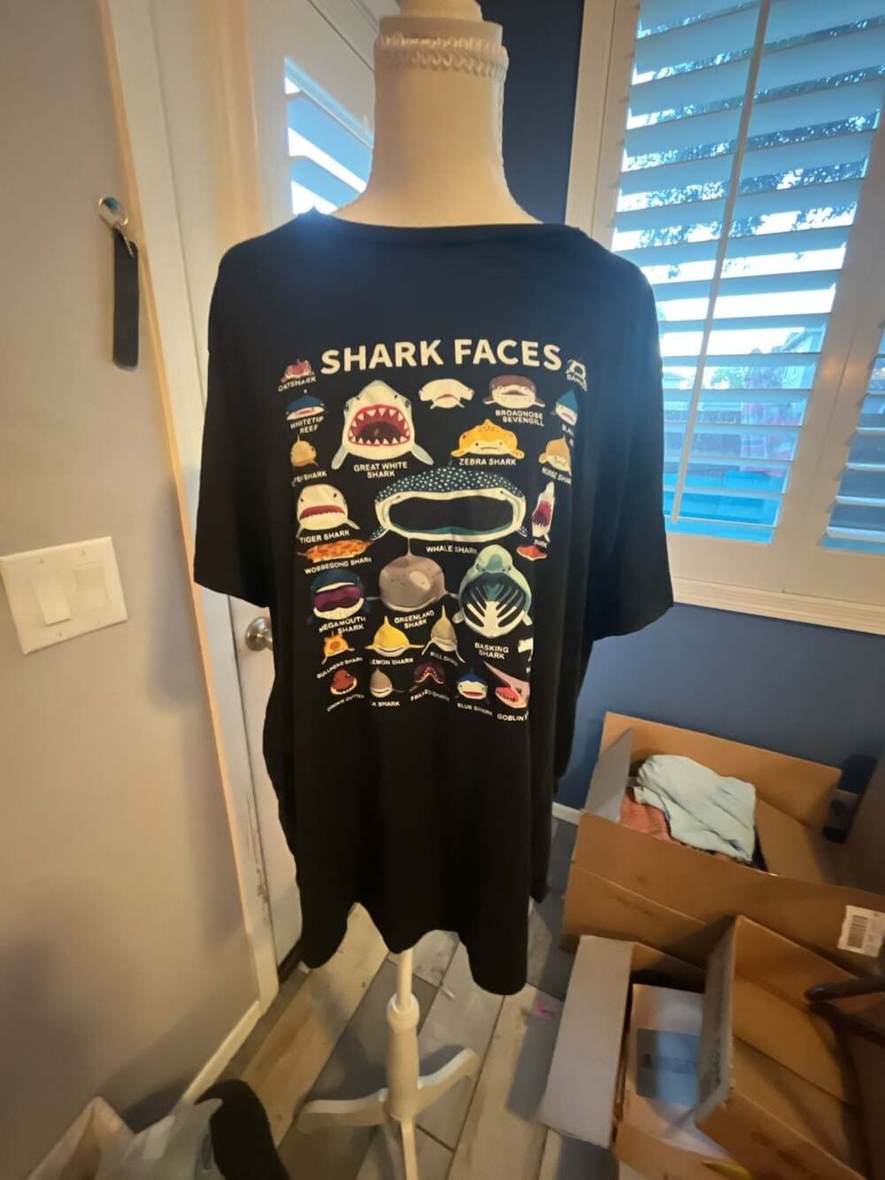 SHEIN Curve Shark Faces Graphic Short Sleeve Plus Size T-Shirt